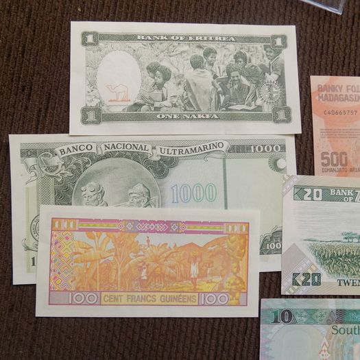 Lot of 9 African Uncirculated Banknotes.No 2.