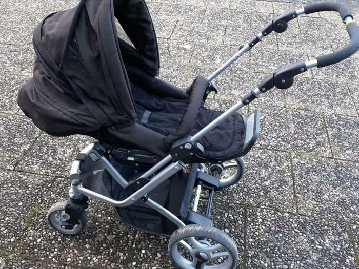 Teutonia stroller travel system