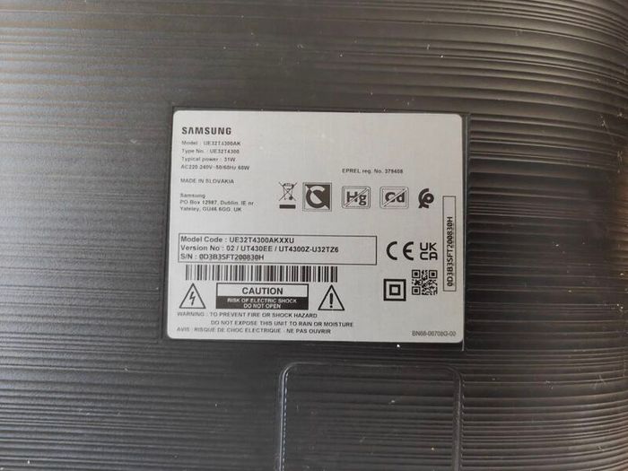 Samsung LED TV WITH REMOTE immaculate condition