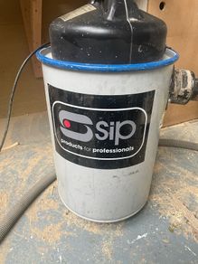 Dust collector