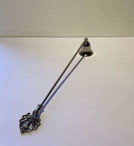 Metal candle snuffer