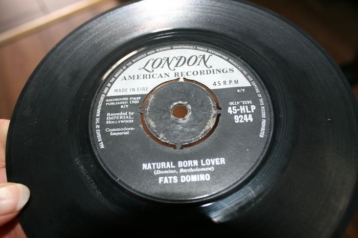 Single Vinyl's  85 pieces