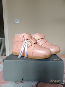 Bobux iwalk Timber Artic size 26/8.5 boots