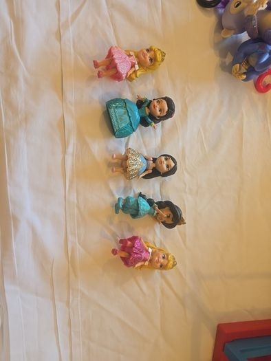 5 disney dolls
