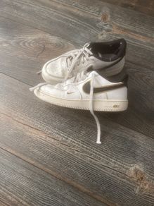 Nike Air Force (UK2.5)