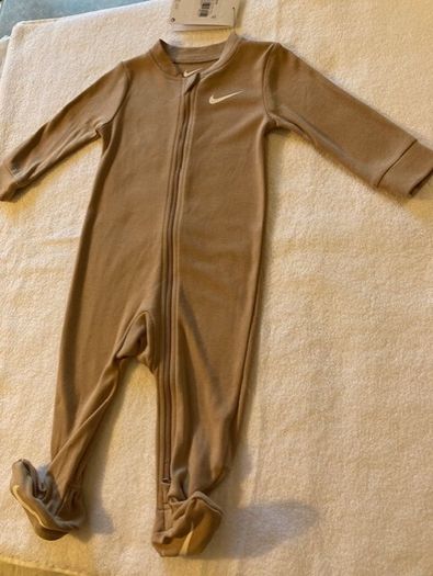 Nike baby coverall. Age 9m. Size 68-74cm, 8.4-10kg. New