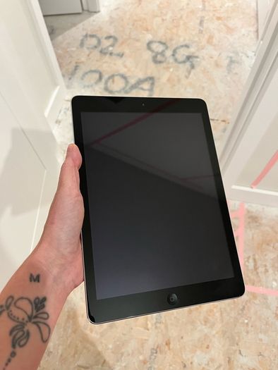 Apple iPad Air 1st Gen