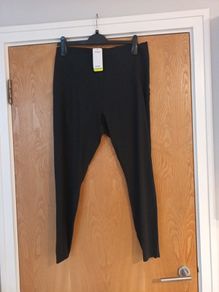 Dunnes  Stores Black  Studio Compress Active Bottoms.  S. XL Large.  B.N.W.T