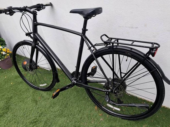 Trek FX3 Hybrid Bike Bicycle Barely Used