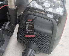 Miele bagless vacuum boost CX1