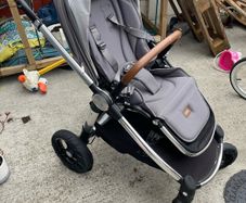 Mamas Papas Ocarro 3-in-1 Travel System Bundle + Cybex Cloud Z Car Seat, Base Z & Accessories (total 10 pieces)