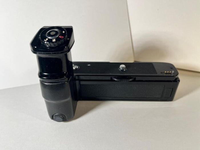 Minolta X-700 35mm film camera