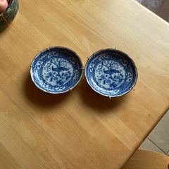 Plates x 2 with hangers