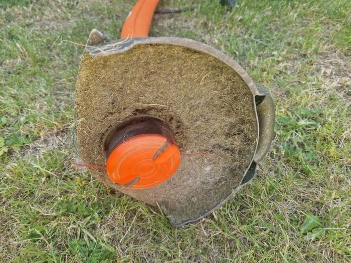 Electric flymo strimmer