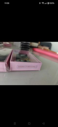 eyelash trays