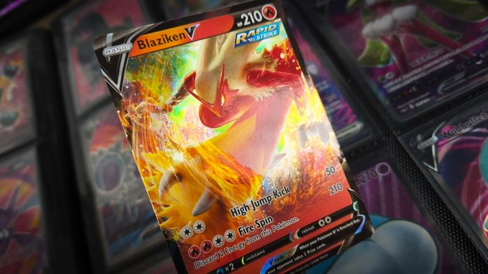 Blaziken V ! Ultra Rare ! from Chilling Reign Set ! 2021 ! Pokemon Card !