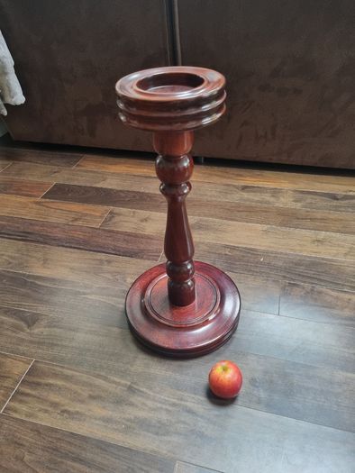 Candle holder