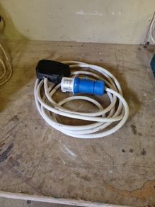 110 - 220 extension lead