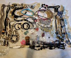 72 Piece Mixed Jewellery Job Lot / Bundle