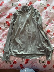 womens sports top