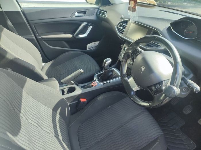 Peugeot 308 2015