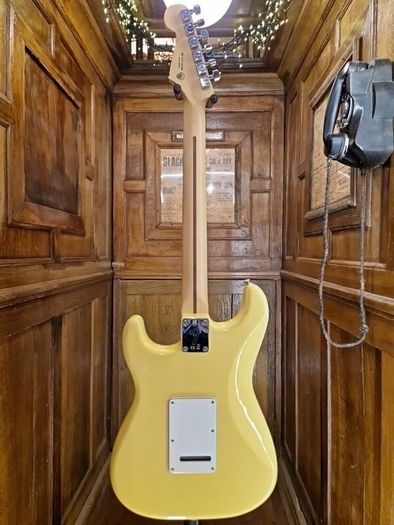 Fender Stratocaster 2021