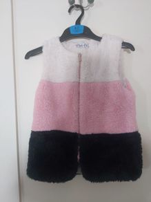 sleeveless jacket
