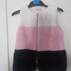 sleeveless jacket