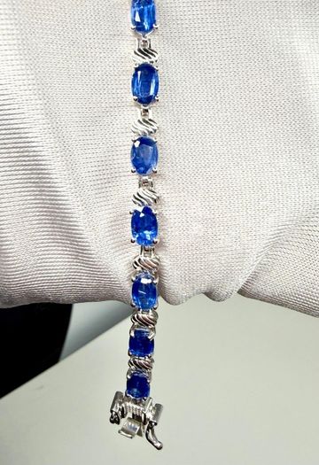 Bracelet Premium Himalayan Kyanite & Zircon Bracelet (11 Ct.)