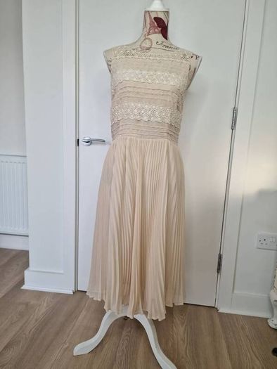 Oasis Dress