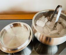 Ice Holder with Tongs