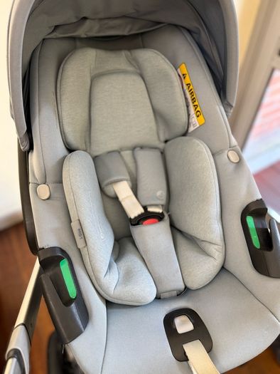 Uppababy Vista Finn V2 maxi cosy car seat with isofix rotating