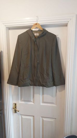 Elinette  suit