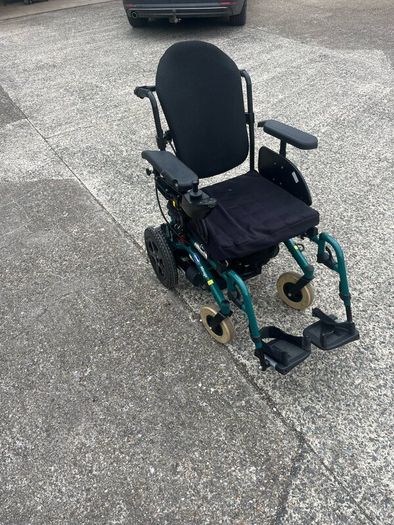 Electric Wheelchair