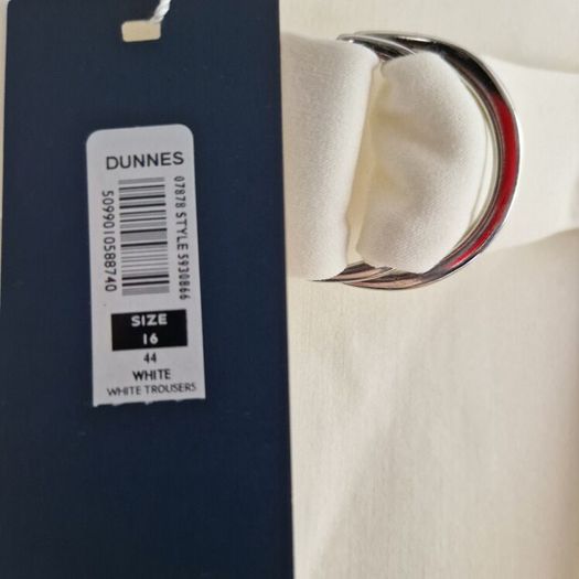 Lennon Courtney cream tailored trousers BNWT size 16