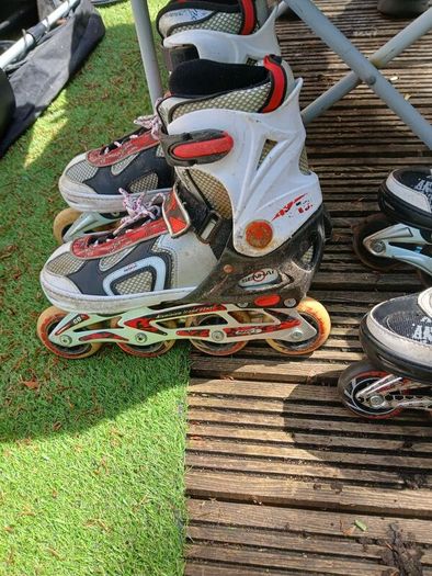 Roller blades