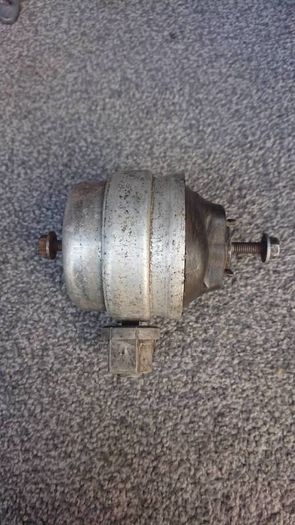 Audi a4 a6 2.0tdi 140 / 170bhp BLB BRE BRD engine parts.Injectors turbo head oil pump camshafts rockers balance shaft flywheel clutch breaking
