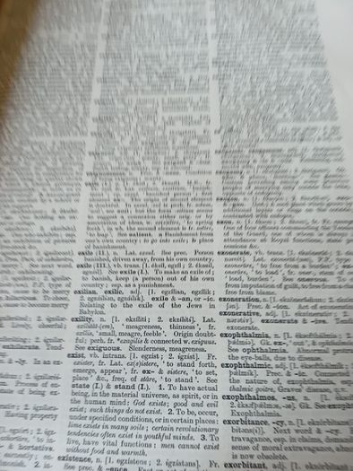 1961 Vintage The Universal English Dictionary. Heron Books.