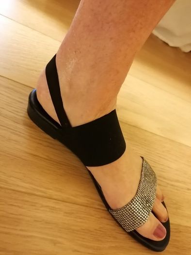 Women's Sandals NEW SIZE 6