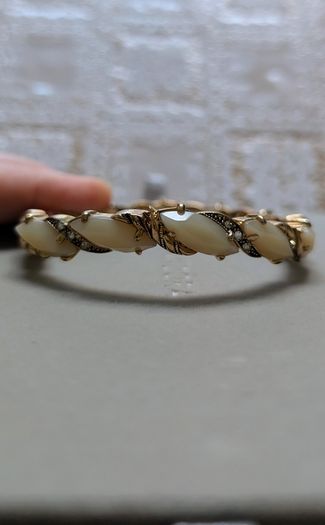 Vintage Monet Gold Tone Elastic Bracelet 1960s