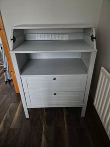 baby changing unit