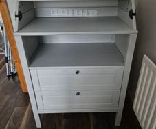 baby changing unit