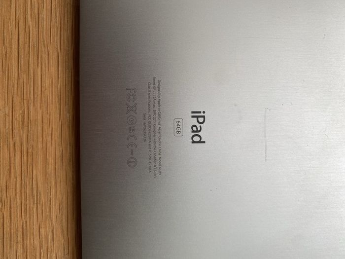 Apple iPad 1st Generation A1219 64GB Vintage Collectible