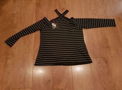 Lovely Ladies Very Criss Cross Top