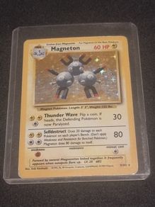 Magneton 009/102 Base Set Pokemon Holographic Vintage 1999