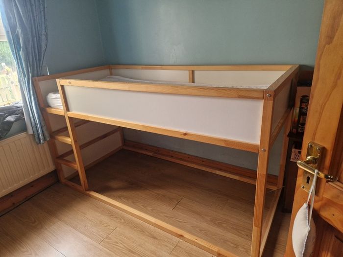Mid sleeper