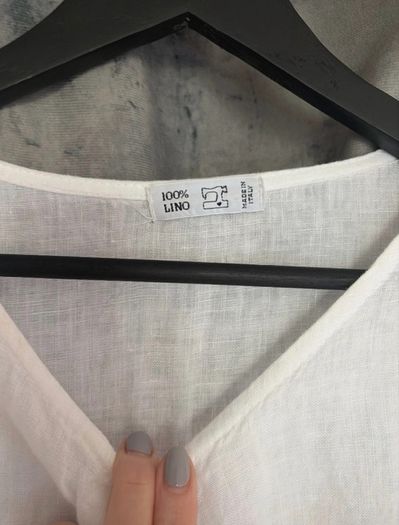 Italian 100% linen dress - Size 16 - Summer staple!!