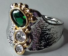 Two Tone Centre Gem & Crystal Vintage Ring