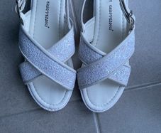 Girls sandals