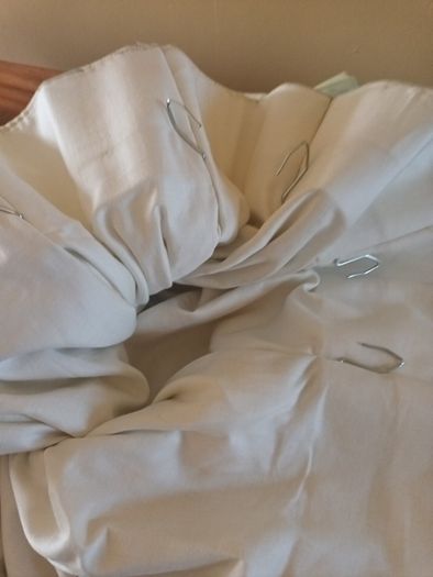 Bed throw and Matching curtains